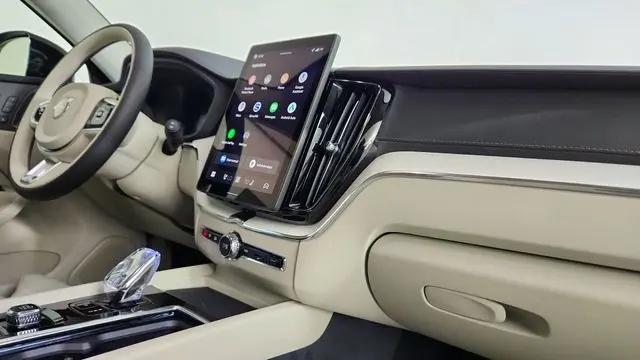 2026 Volvo XC60 Plug-In Hybrid Ultra, T8 AWD Electric/Gasoline, Dark