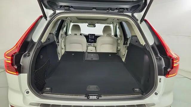 2026 Volvo XC60 Plug-In Hybrid Ultra, T8 AWD Electric/Gasoline, Dark