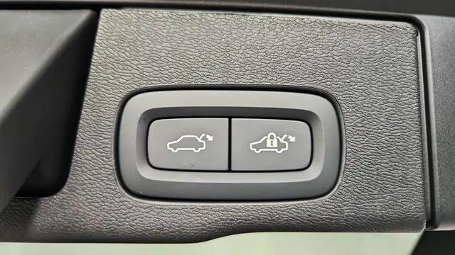 2026 Volvo XC60 Plug-In Hybrid Ultra, T8 AWD Electric/Gasoline, Dark