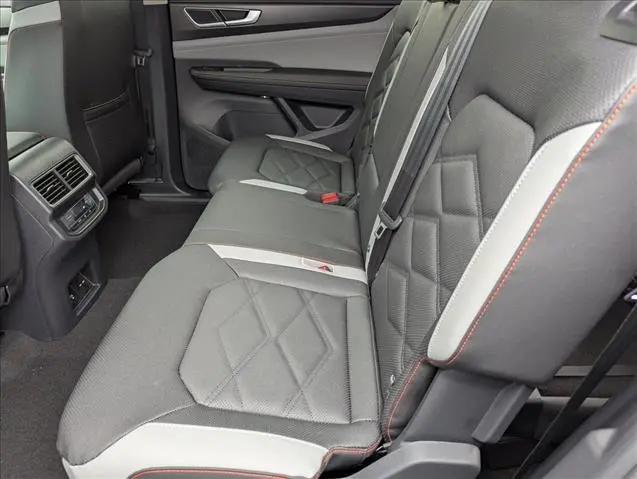 2026 Volkswagen Atlas Peak Edition