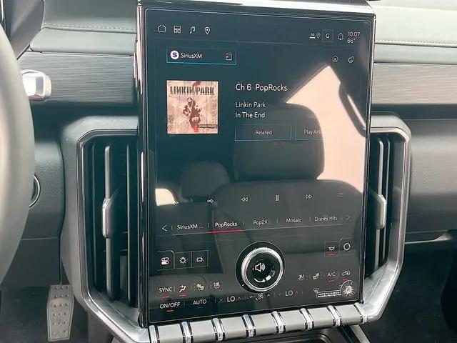 2026 GMC Acadia AT4 AWD