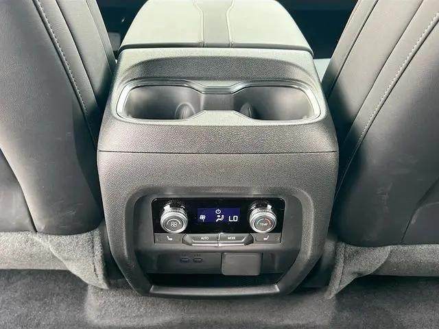 2026 GMC Acadia AT4 AWD