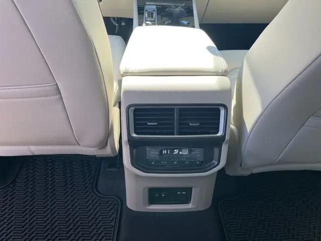2026 Volkswagen Atlas SEL