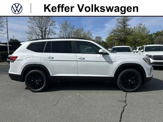 2026 Volkswagen Atlas SE with Technology