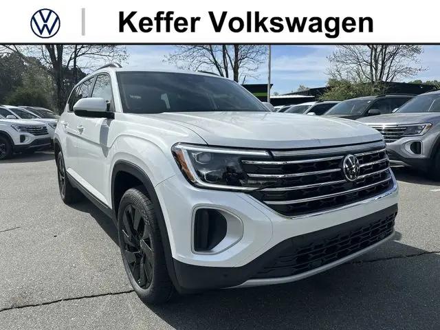 2026 Volkswagen Atlas SE with Technology