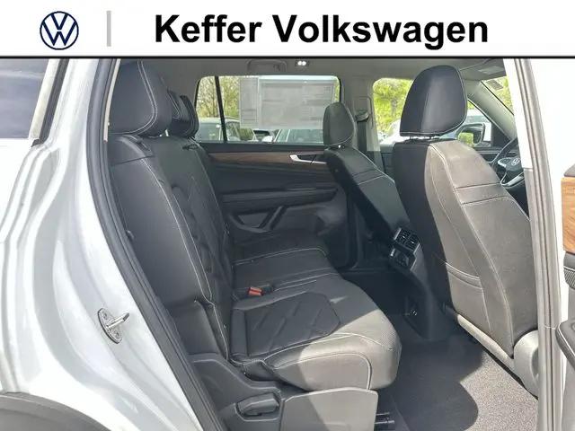 2026 Volkswagen Atlas SE with Technology