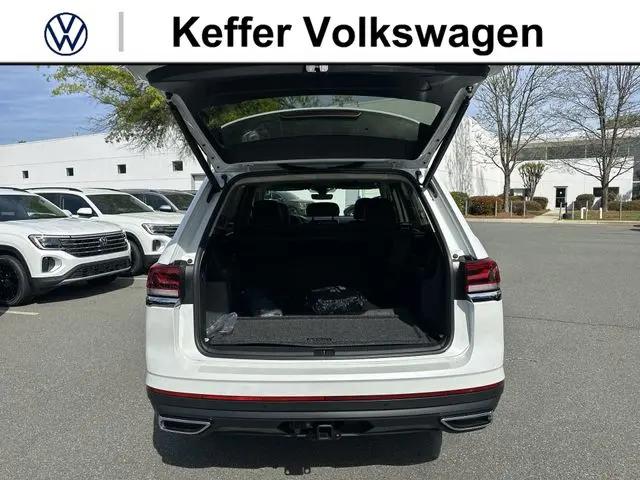 2026 Volkswagen Atlas SE with Technology