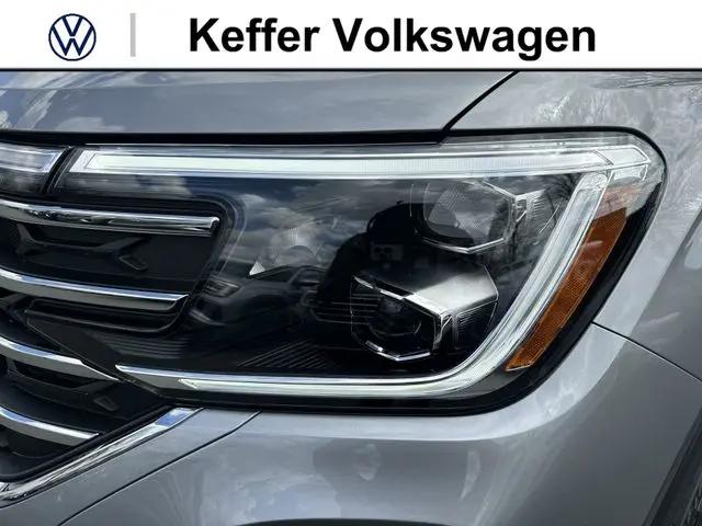 2026 Volkswagen Atlas SE with Technology