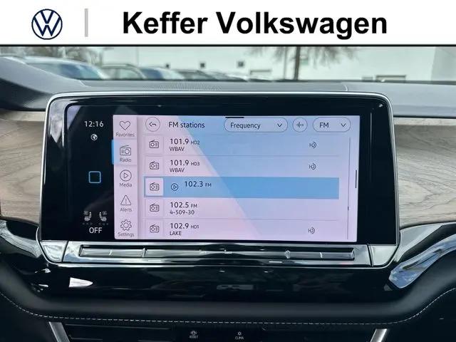 2026 Volkswagen Atlas SE with Technology
