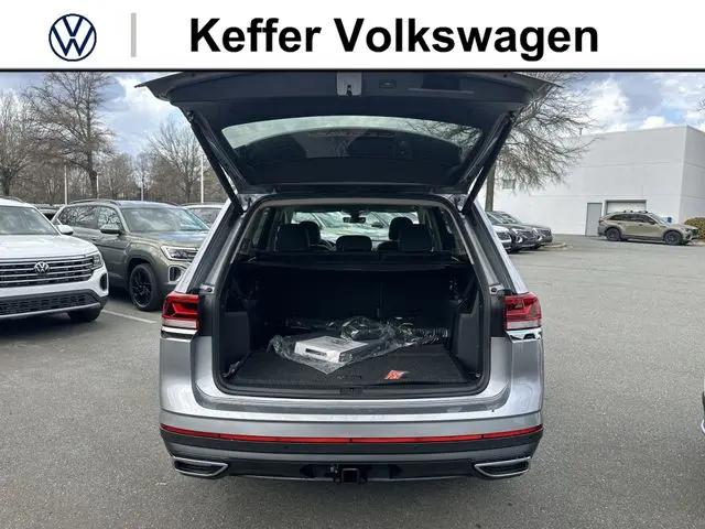 2026 Volkswagen Atlas SE with Technology