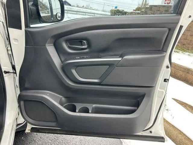 2017 Nissan Titan S