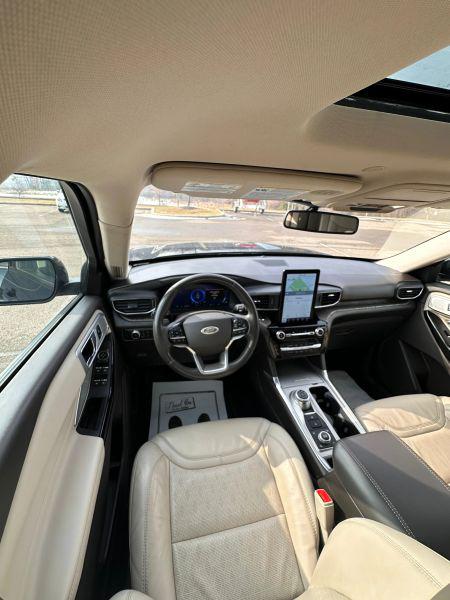 2022 Ford Explorer Platinum