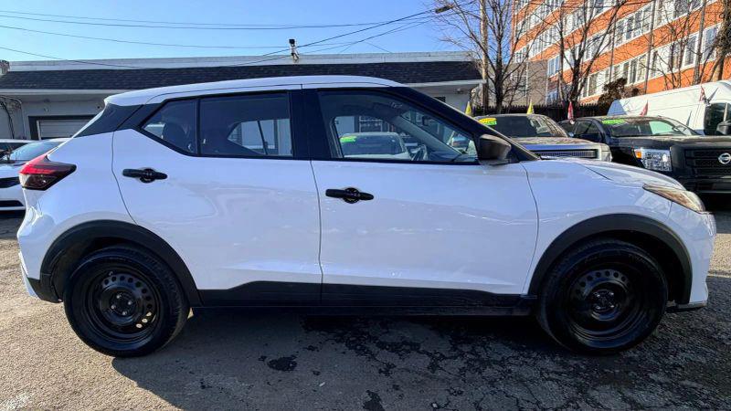 2021 Nissan Kicks S Xtronic CVT