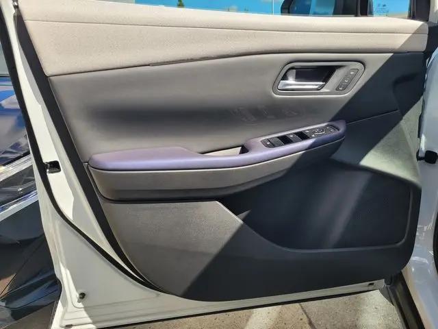 2026 Nissan LEAF PLATINUM+