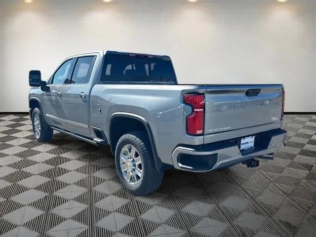 2026 Chevrolet Silverado 2500HD Crew Cab, Standard Bed, High Country, 4WD