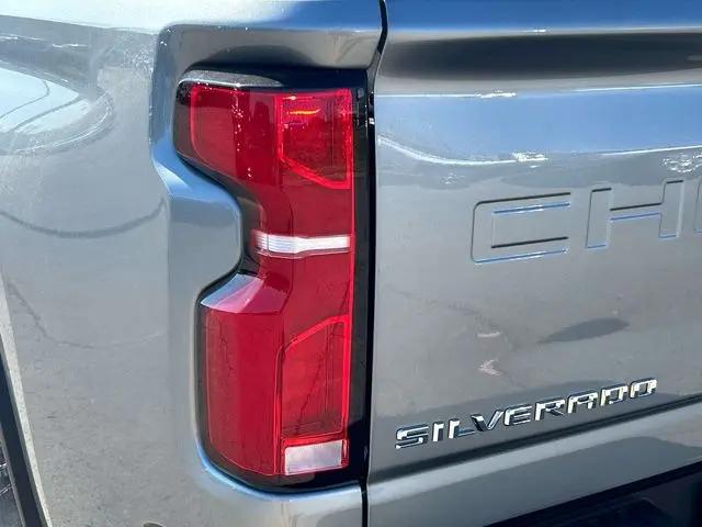 2026 Chevrolet Silverado 2500HD Crew Cab, Standard Bed, High Country, 4WD