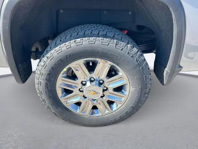 2026 Chevrolet Silverado 2500HD Crew Cab, Standard Bed, High Country, 4WD
