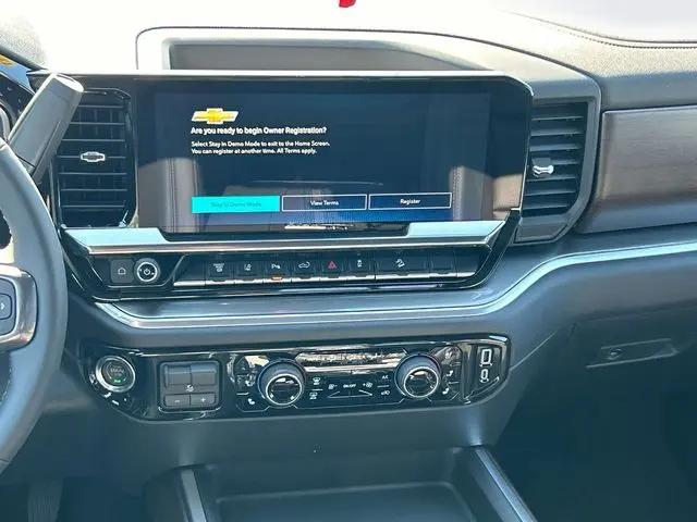 2026 Chevrolet Silverado 2500HD Crew Cab, Standard Bed, High Country, 4WD