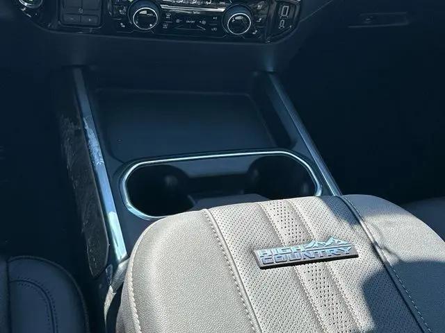 2026 Chevrolet Silverado 2500HD Crew Cab, Standard Bed, High Country, 4WD