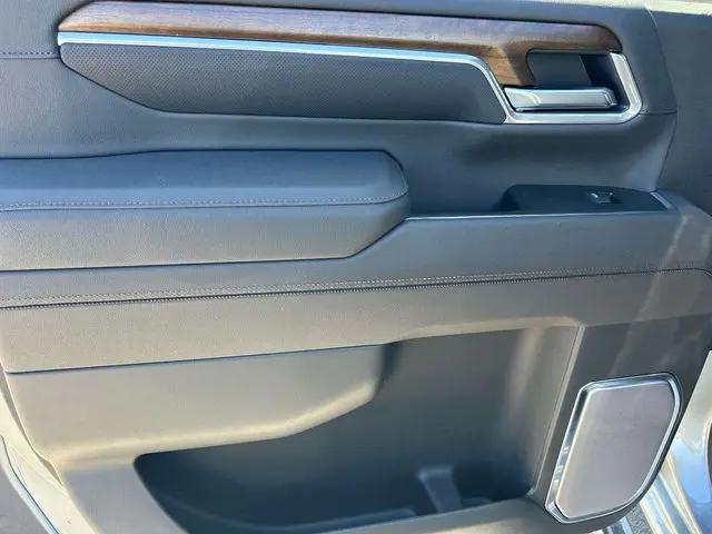 2026 Chevrolet Silverado 2500HD Crew Cab, Standard Bed, High Country, 4WD
