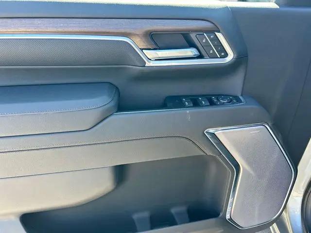 2026 Chevrolet Silverado 2500HD Crew Cab, Standard Bed, High Country, 4WD