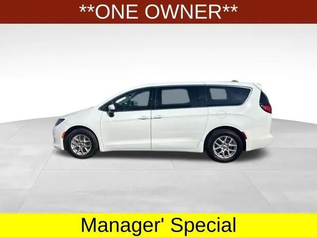 2023 Chrysler Voyager LX