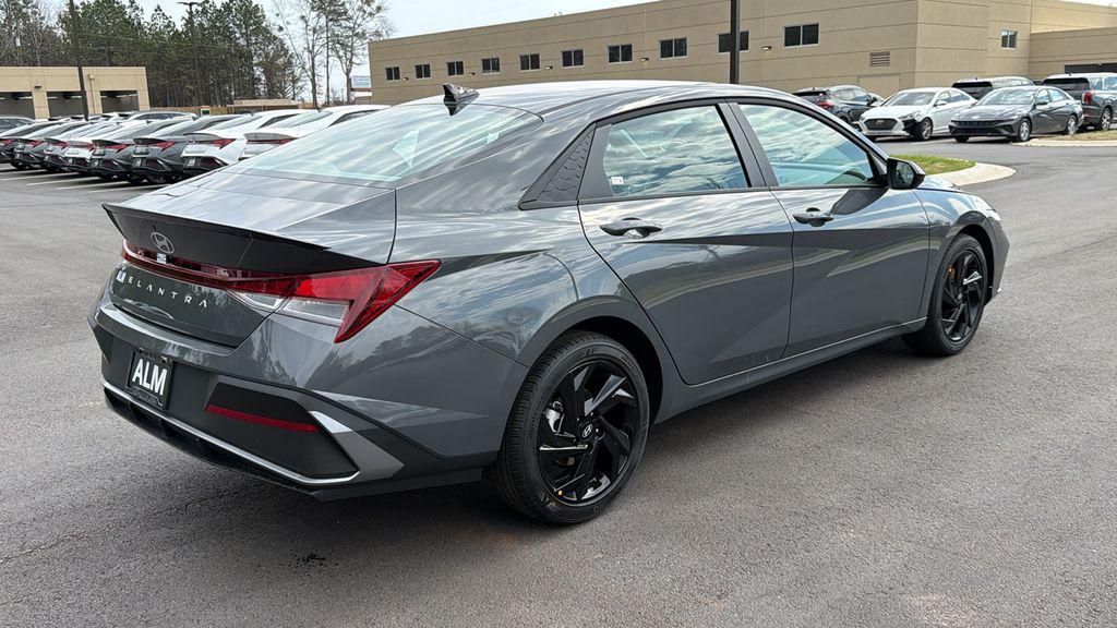 New 2026 Gray HYUNDAI SEL Sport image 6