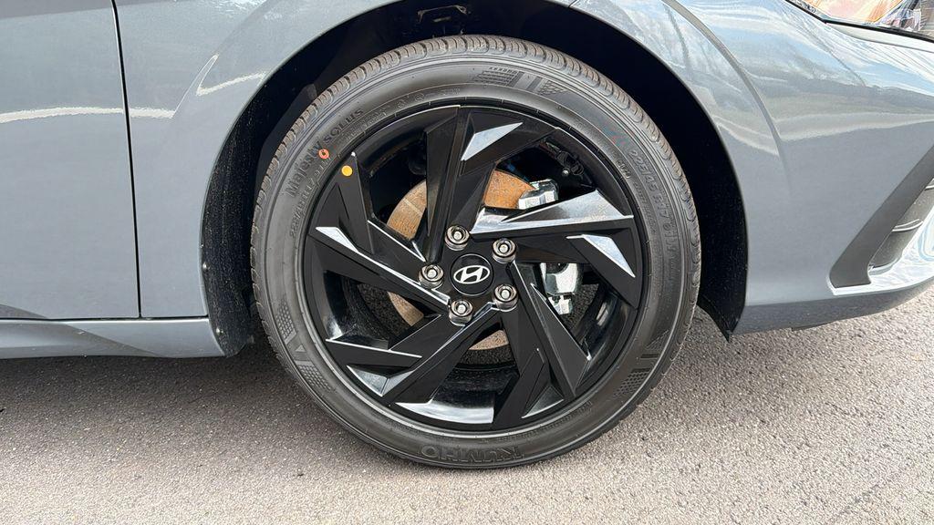 New 2026 Gray HYUNDAI SEL Sport image 14