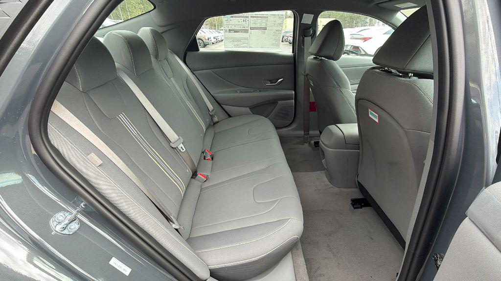 New 2026 Gray HYUNDAI SEL Sport image 17