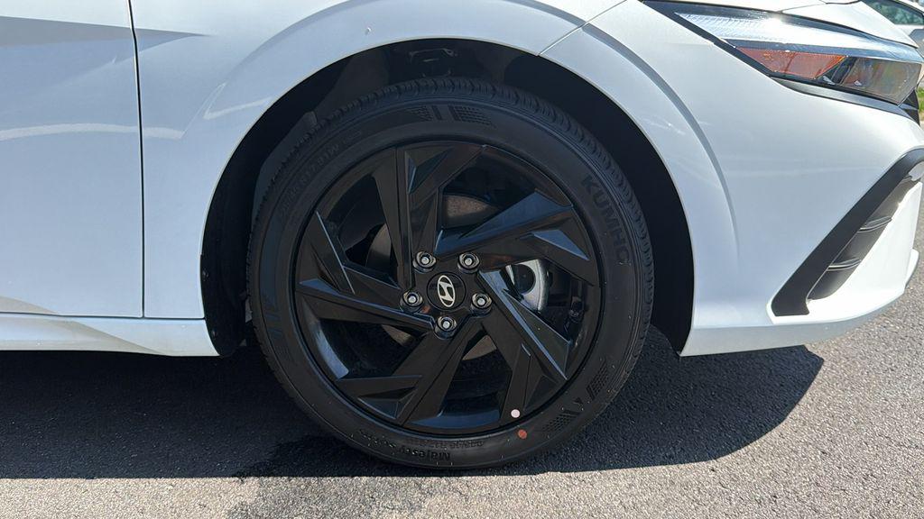 New 2026 White HYUNDAI SEL Sport image 13