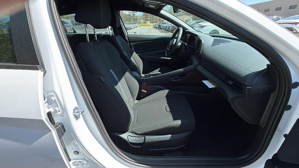 New 2026 White HYUNDAI SEL Sport image 14