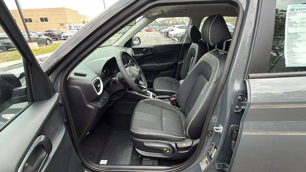 New 2026 Black HYUNDAI SEL w/Two-Tone Roof image 10