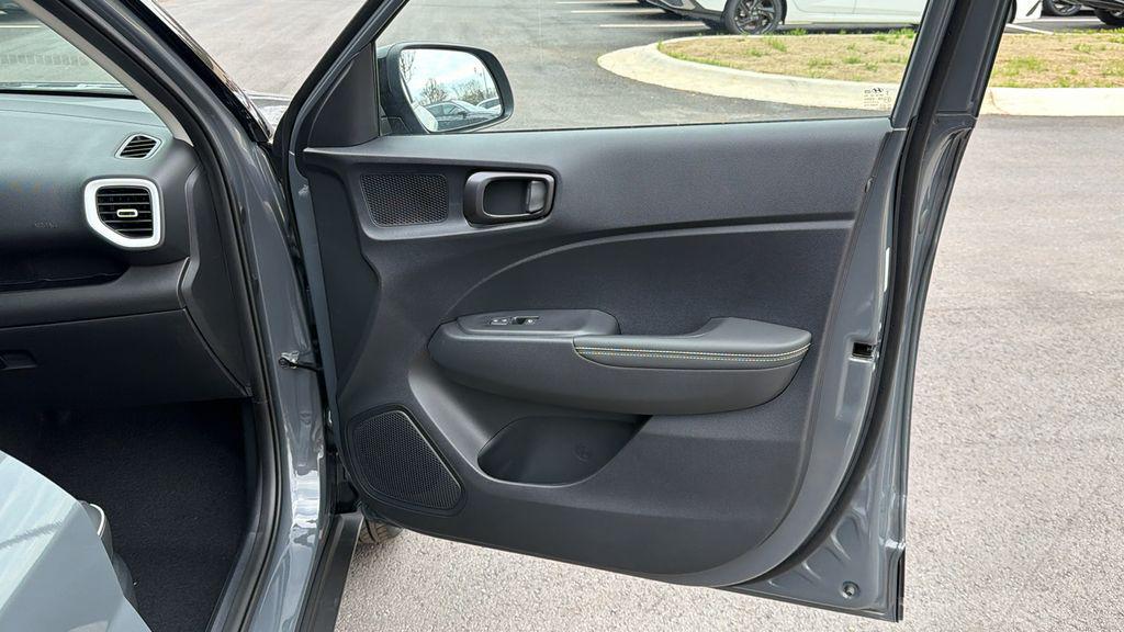 New 2026 Black HYUNDAI SEL w/Two-Tone Roof image 16