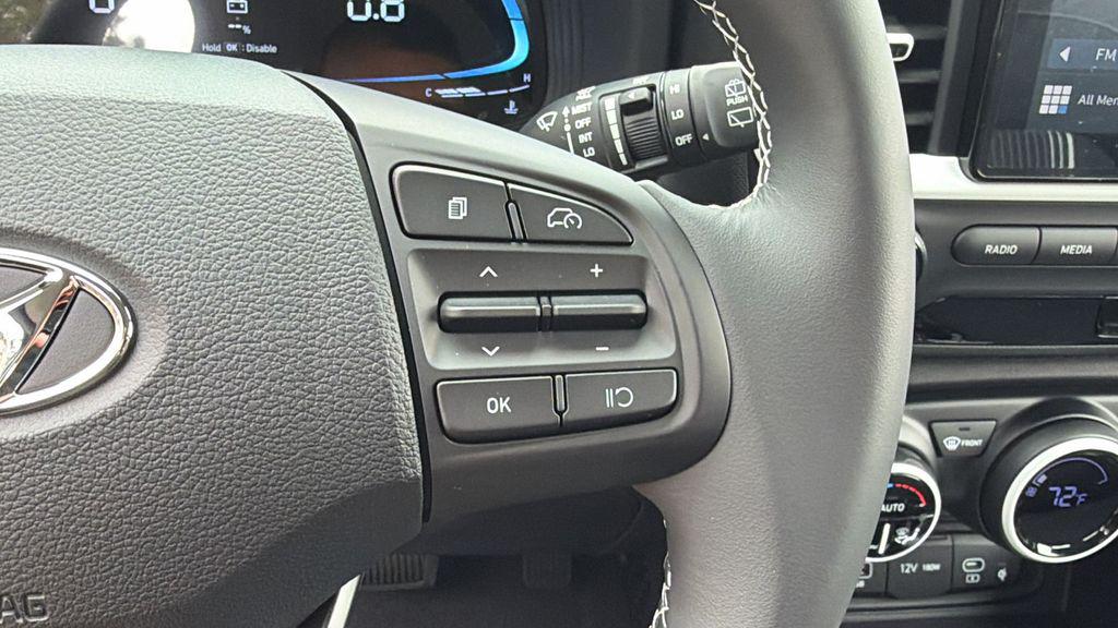 New 2026 Black HYUNDAI SEL w/Two-Tone Roof image 31