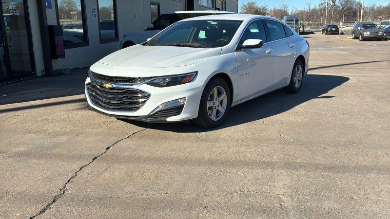 2025 Chevrolet Malibu FWD LS
