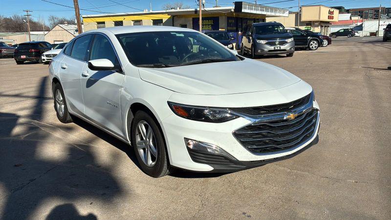 2025 Chevrolet Malibu FWD LS