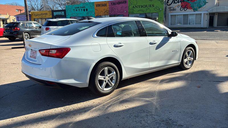 2025 Chevrolet Malibu FWD LS