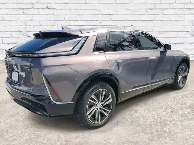 2026 Cadillac iQ Luxury AWD