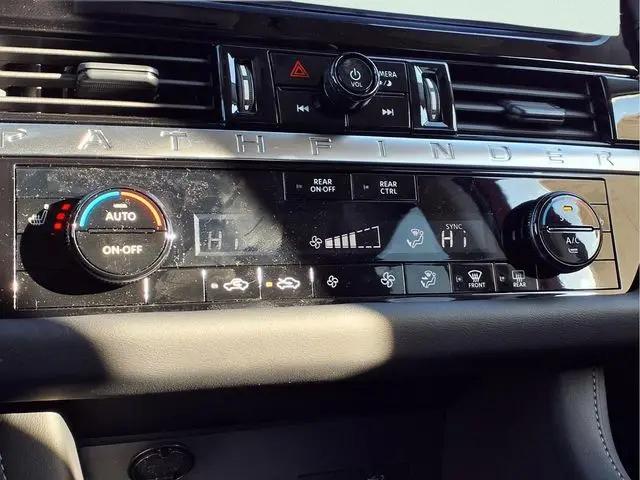 2026 Nissan Pathfinder SV