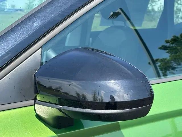 2026 Volkswagen Taos SE Black