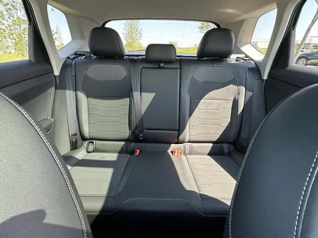 2026 Volkswagen Taos SE Black
