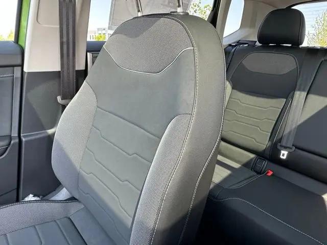 2026 Volkswagen Taos SE Black
