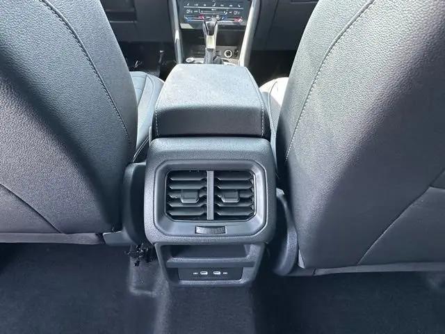 2026 Volkswagen Taos SE Black