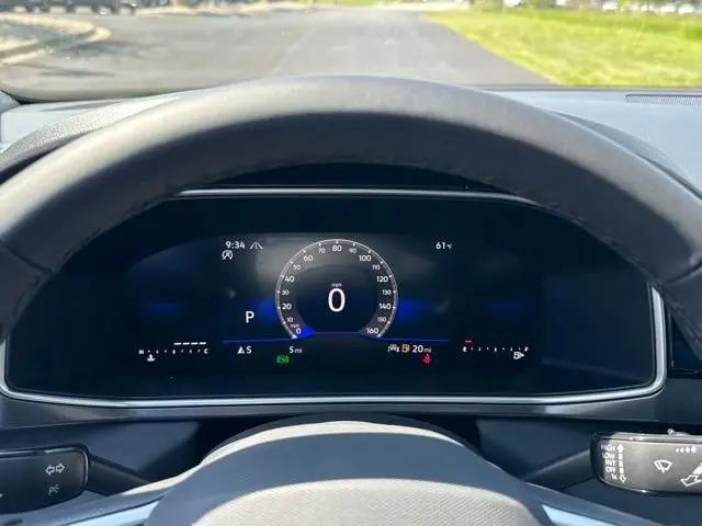2026 Volkswagen Taos SE Black