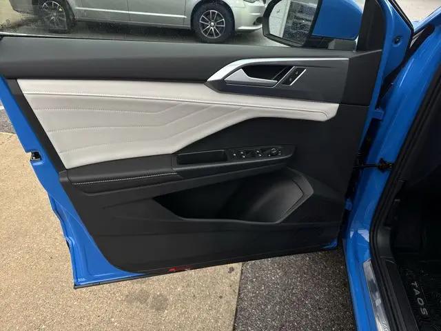 2026 Volkswagen Taos SEL