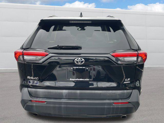 2021 Toyota RAV4 LE