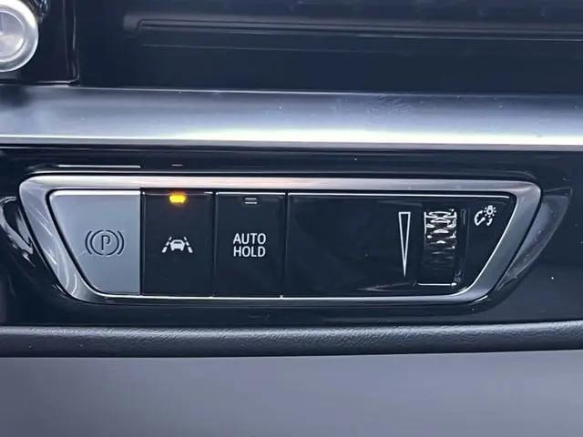 2026 Cadillac iQ Signature Luxury AWD