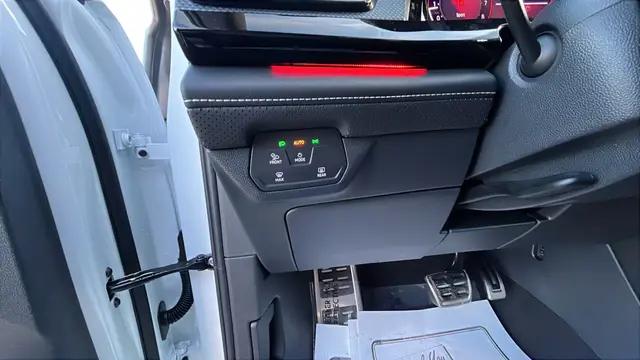 2026 Volkswagen Atlas Cross Sport SEL Premium R-Line