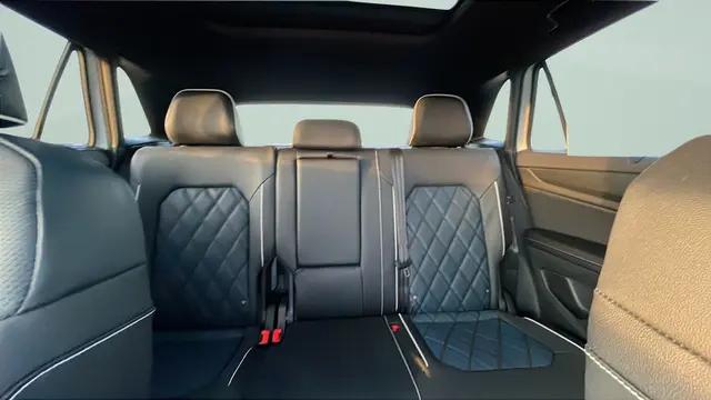 2026 Volkswagen Atlas Cross Sport SEL Premium R-Line