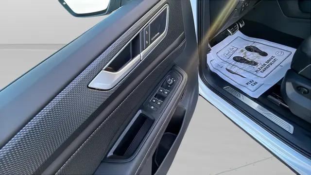 2026 Volkswagen Atlas Cross Sport SEL Premium R-Line